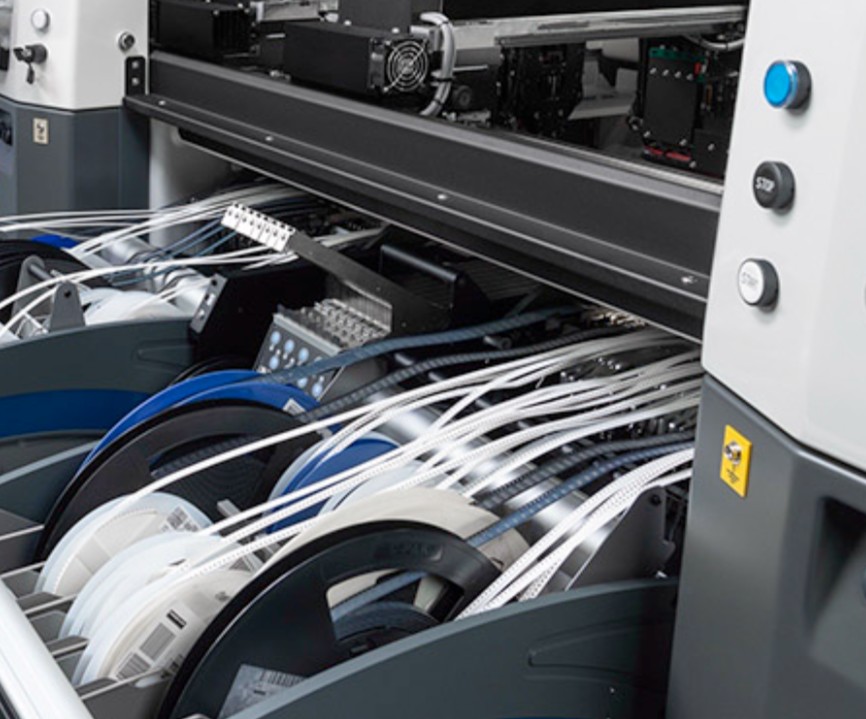 Intelligent feeders for the A2 pick and place smt machines